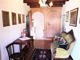 Charming Alpine Retreat for 9