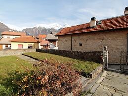 Charming Alpine Retreat for 9