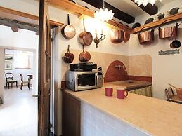 Charming Alpine Retreat for 9