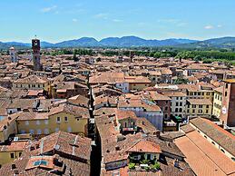 Charming Mansion in Lucca