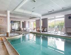 Apartment in Greoux-les-bains Near Lakes