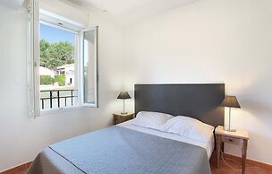 Apartment in Greoux-les-bains Near Lakes