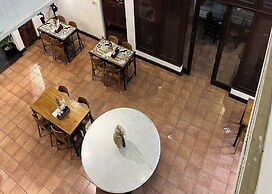R Residence Jakarta