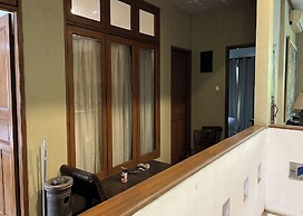 R Residence Jakarta