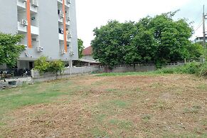 Na Nont Place