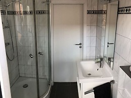 Wellmann Modern Retreat