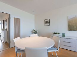 Cozy 1-bedroom Apartment With Sea View