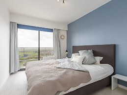 Cozy 1-bedroom Apartment With Sea View