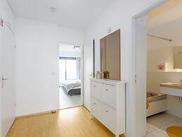 Cozy 1-bedroom Apartment With Sea View