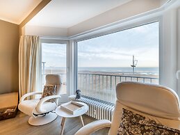 Apartment in Ostend With Stunning Sea View