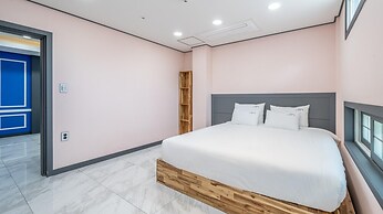 Changwon Healingtime Poolvilla Pension