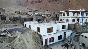 Kailash House - Tsomoriri Lake