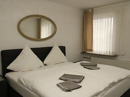 Apartment in Essen With Balcony & Garden
