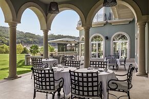 Amoure Hotel