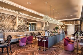 Amoure Hotel