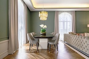 Amoure Hotel