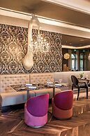 Amoure Hotel