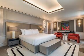 Amoure Hotel