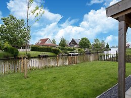 Holiday Home in South Holland by Stompaarde Plas