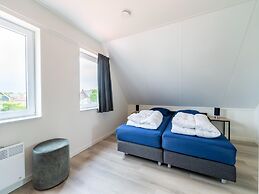 Holiday Home in South Holland by Stompaarde Plas