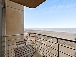 Cosy Studio With sea and Beach Views