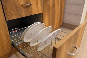 The Lodgers Luxury1BHK Service Apartment