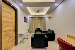 The Lodgers Luxury1BHK Service Apartment