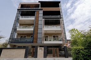 The Lodgers Luxury1BHK Service Apartment