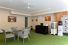 The Lodgers Luxury1BHK Service Apartment