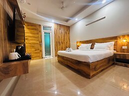 The Lodgers Luxury1BHK Service Apartment