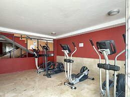 Apartment Near Beach With Pools in Spain