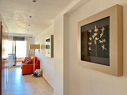 Apartment Near Beach With Pools in Spain