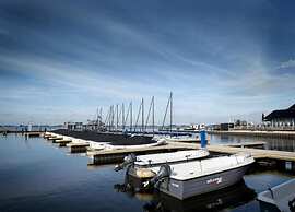 Houseboat in Offingawier With Sea View
