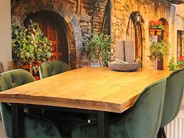 Charming Chalet With Spacious Enclosed Garden