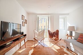 Idyllic Light-Filled Alfama Apt, By Timecooler