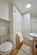 Idyllic Light-Filled Alfama Apt, By Timecooler