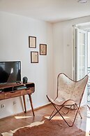 Idyllic Light-Filled Alfama Apt, By Timecooler
