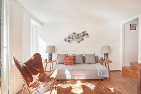 Idyllic Light-Filled Alfama Apt, By Timecooler