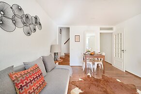 Idyllic Light-Filled Alfama Apt, By Timecooler