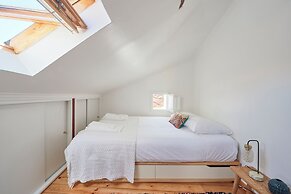 Central, Comfy And Light-Filled Apt, By Timecooler