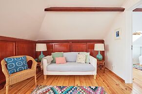 Central, Comfy And Light-Filled Apt, By Timecooler