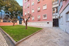 Deluxe Apt At Amazing Prime Location, By Timecooler