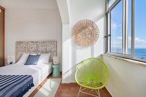 Infinite Ocean View W Free Parking, By Timecooler