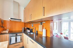 Sunny Renovated Apt With Ac, By Timecooler