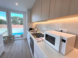 Central Beach Villa W Heated Pool, By Timecooler