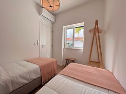 Central Beach Villa W Heated Pool, By Timecooler