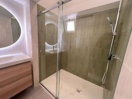 Central Beach Villa W Heated Pool, By Timecooler