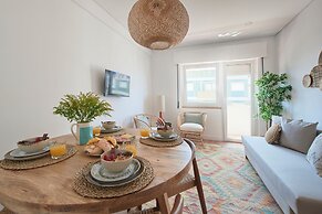 Sunset Bay View Renovated Apt, By Timecooler