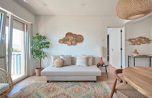 Sunset Bay View Renovated Apt, By Timecooler
