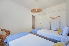 Sunset Bay View Renovated Apt, By Timecooler